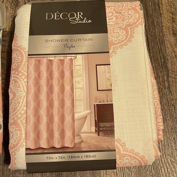 Shower curtain - Picture 3 of 5